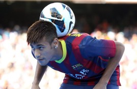 IM电竞app下载-哈兰德巅峰对决，萨拉赫与80激战曼联分钟，战术调整胜负难料！